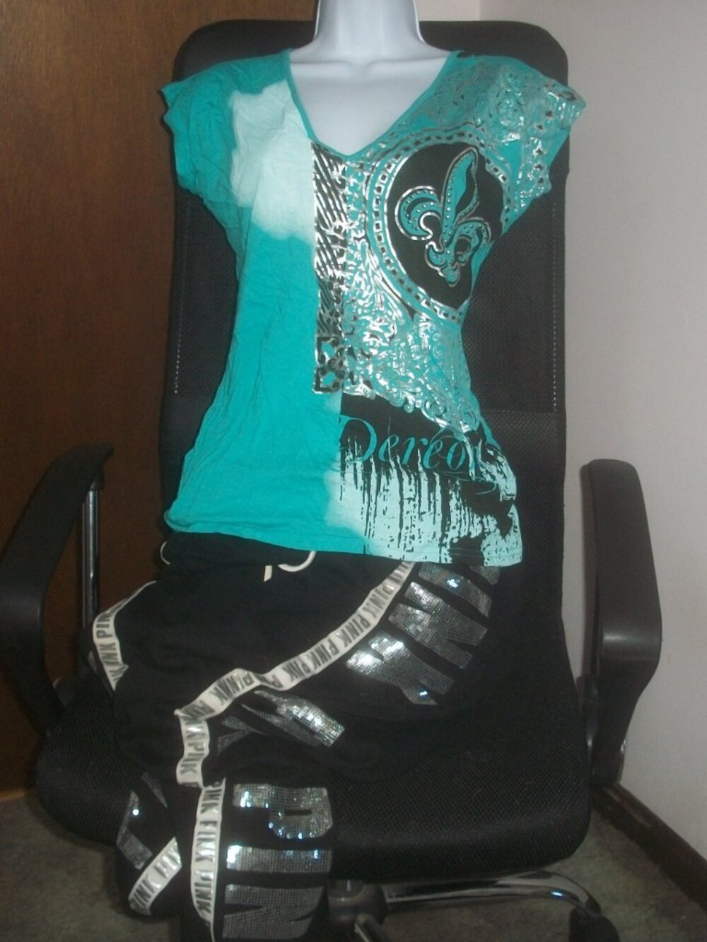 womens t-shirt.DEREON.silver bling. backless.size large